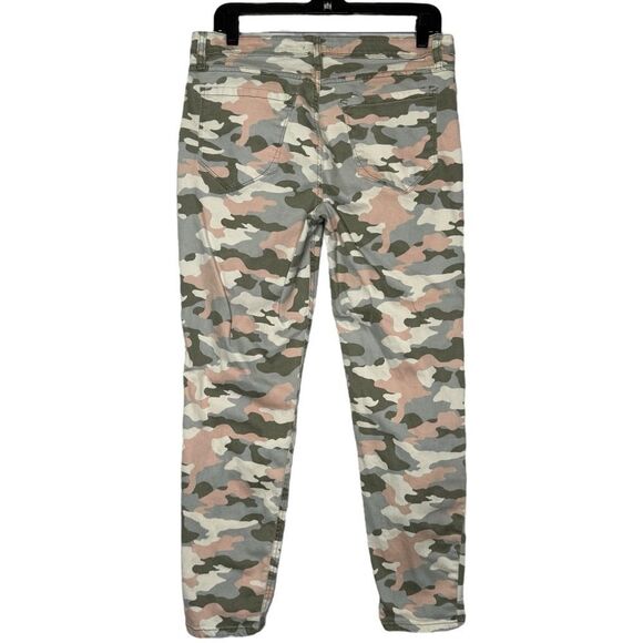 |EUC| KENSIE Effortless Skinny Ankle Pink Camo Jeans - Picture 4 of 7